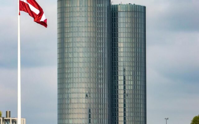 Zvirbuļu torņi Rīgā
